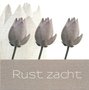 Lotus-rouwlabel-vierkant-Rust-zacht